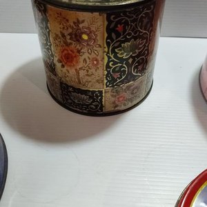 Lote de Latas Decoradas, Caracolas y Plancha Antigua - imagen 3