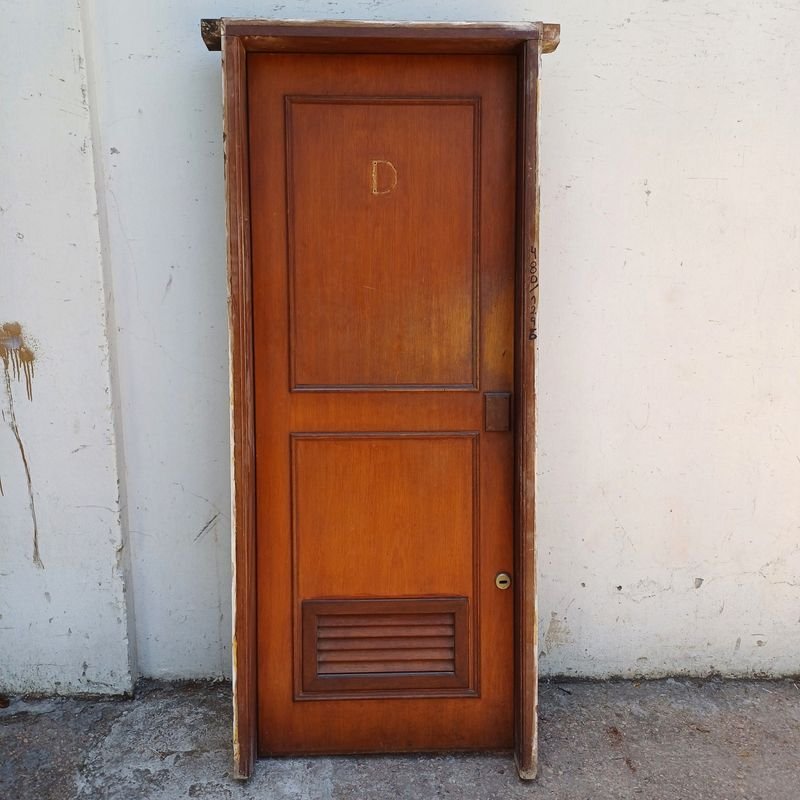 Puerta de contrachapado de cedro con marco de cedro y accesorios - imagen 1