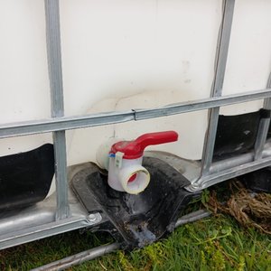Tanque de Agua IBC de 1000 Litros con Grifo - imagen 3
