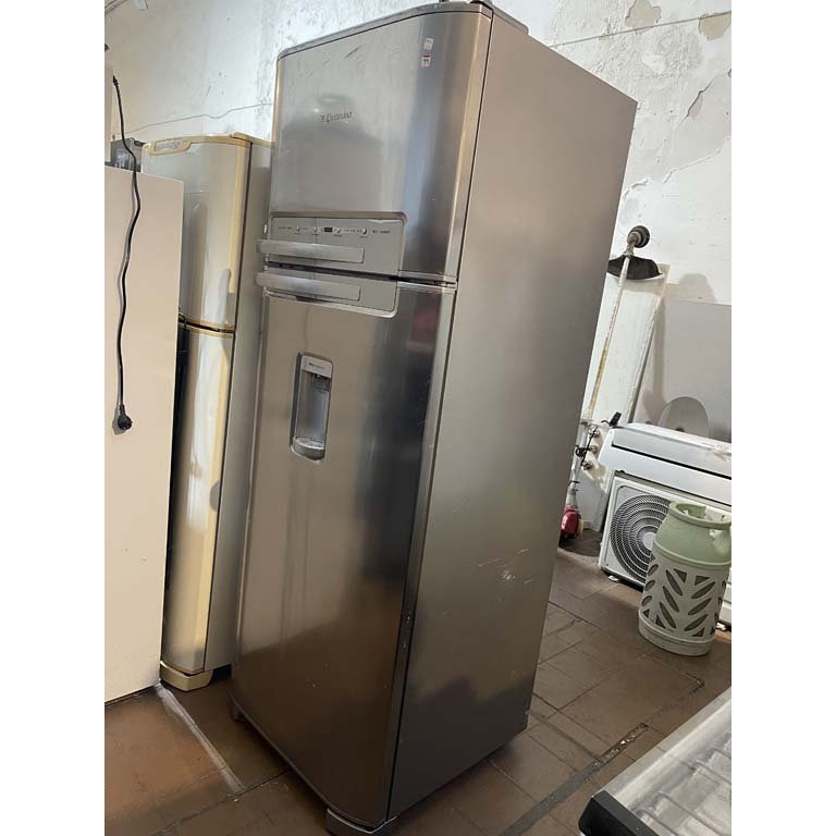 Heladera Electrolux Frío Seco con Detalles