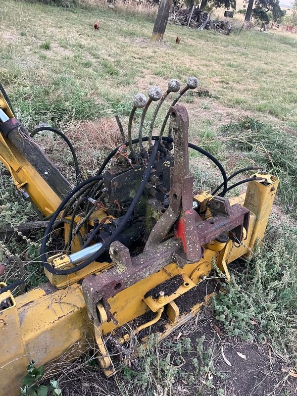 Retro tractor para 3 puntos con tachos - imagen 6