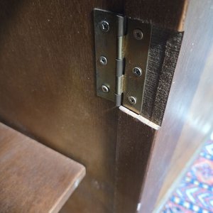 Aparador Moderno Madera Enchapada con Detalles en Laterales - imagen 9