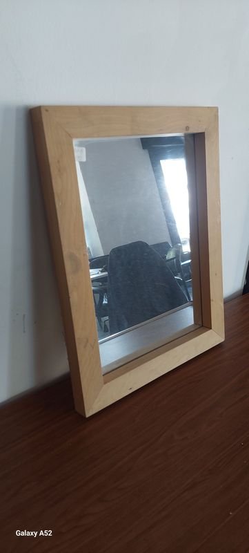 Espejo en marco de madera - imagen 2