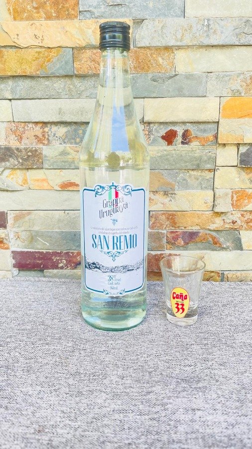 Grappa San Remo ANCAP - Botella de Grappa con etiqueta y copa - imagen 2