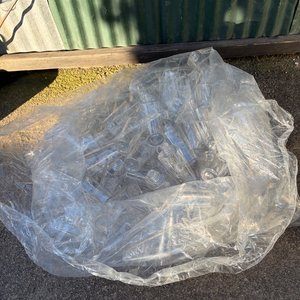 Lote siguiente: Lote de Frascos Plásticos Transparentes Sin Tapa
