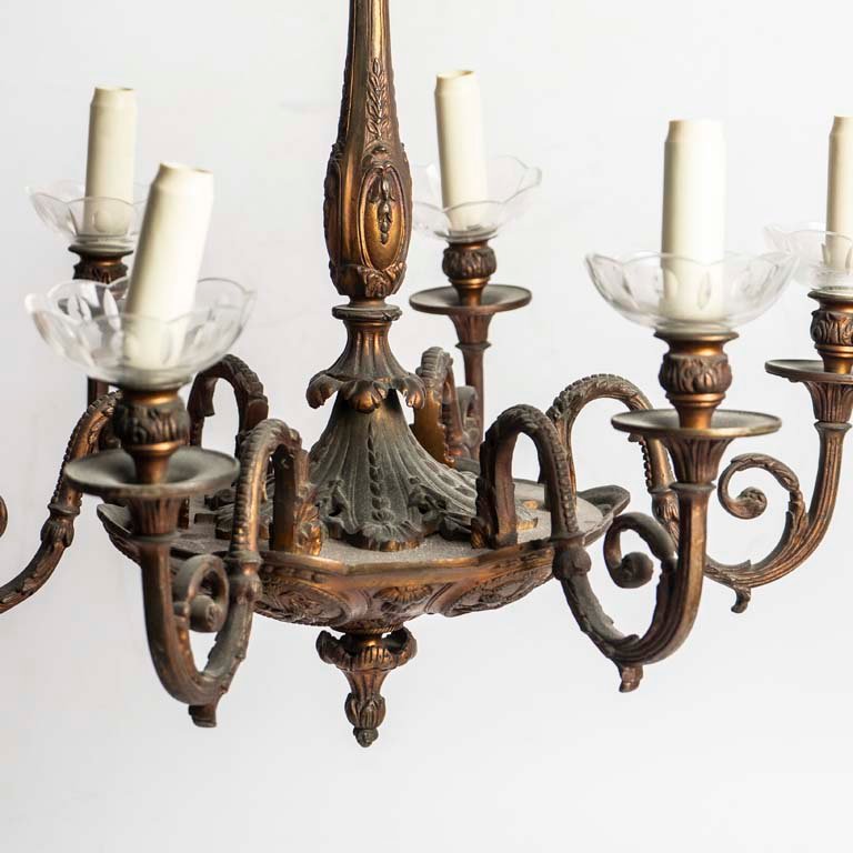 Lámpara de bronce con seis luces, en condiciones aceptables - imagen 2
