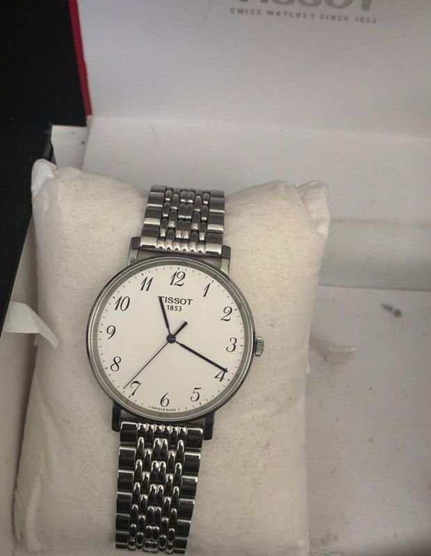 Reloj Tissot 1853 Everytime Acero Caja Original Esfera Marfil Números Arábigos