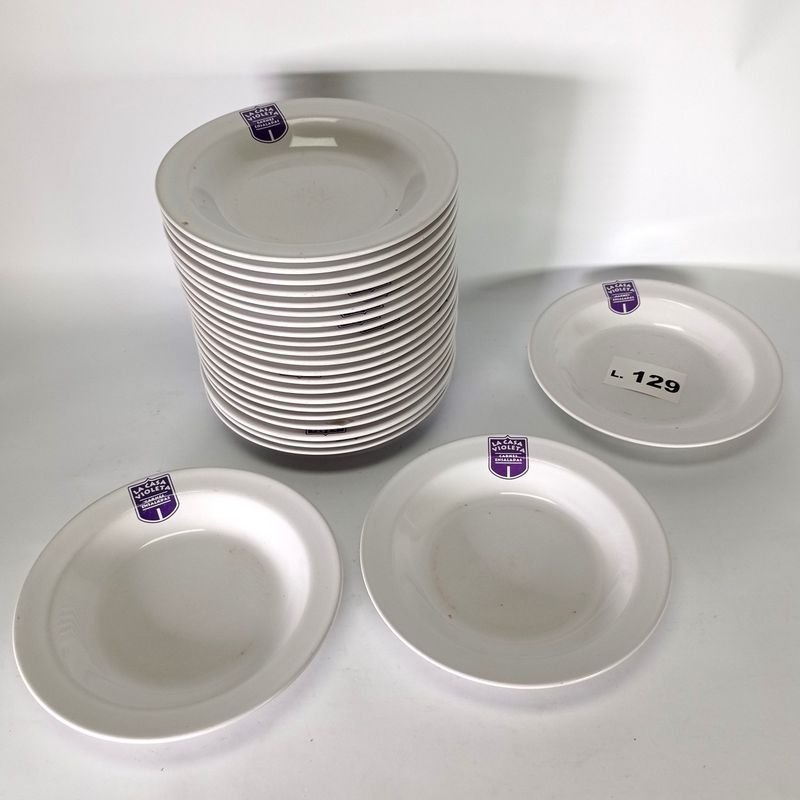 Lote anterior: Platos de porcelana Olmos con publicidad de La Casa Violeta