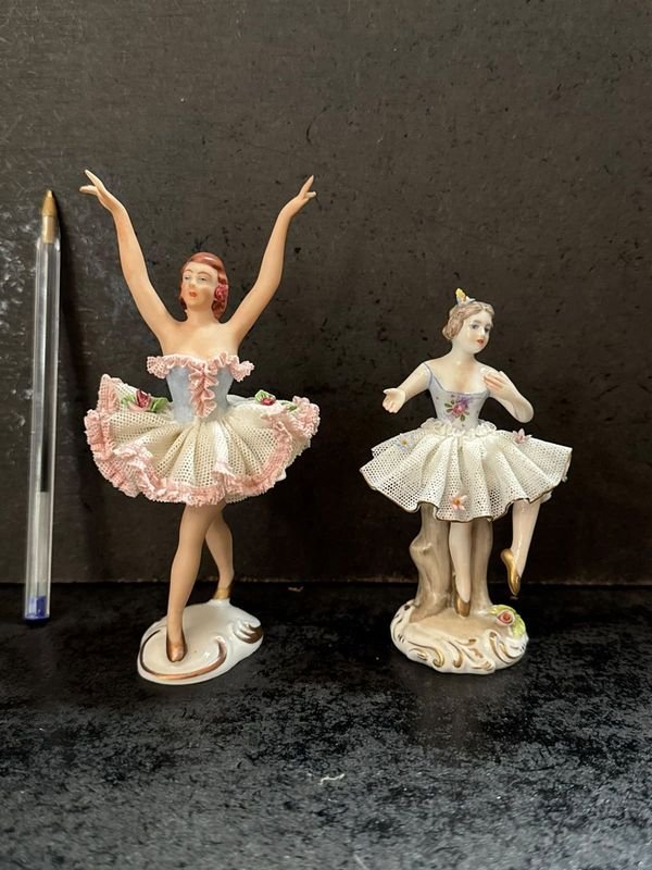 Par de Bailarinas de Porcelana con Tutú Rosa y Azul
