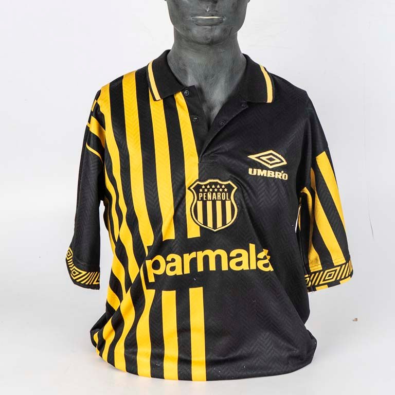 Lote anterior: Camiseta de Peñarol oficial UMBRO sin número tercera equipación