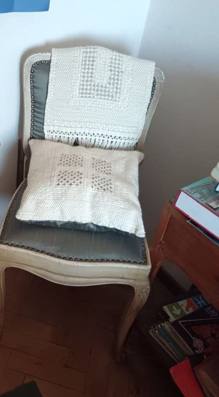 Silla Francesa Lacada con Accesorios - imagen 2
