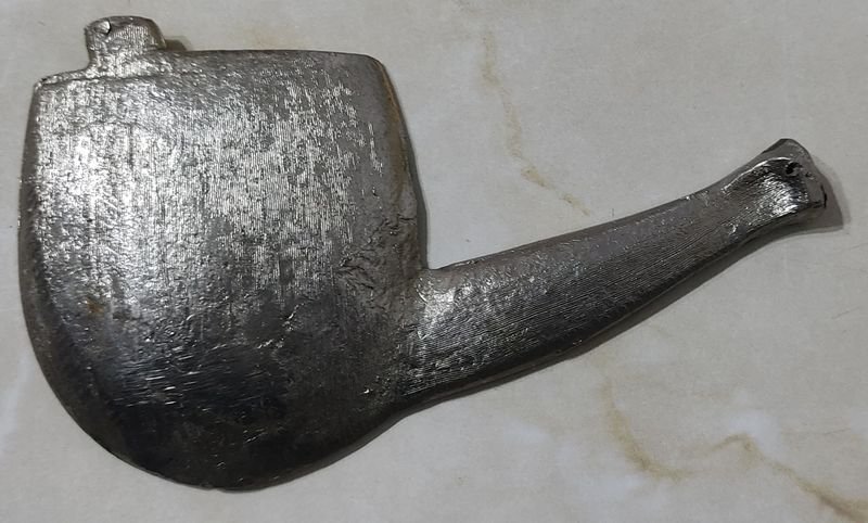 Cenicero de Metal con forma de Pipa, con el escudo uruguayo en relieve - imagen 3