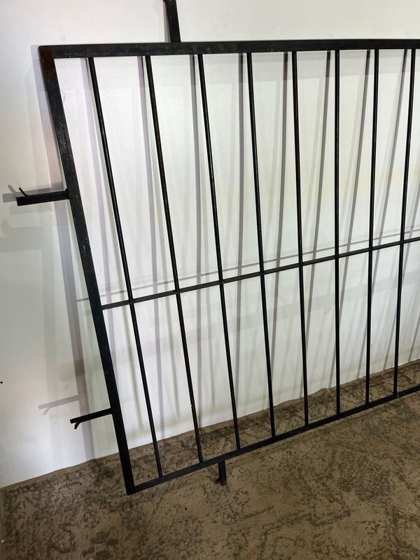 Item 854768 - Image 1