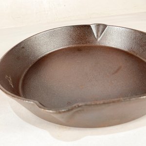 Sartén de Hierro Fundido 24 cm Diámetro - imagen 2