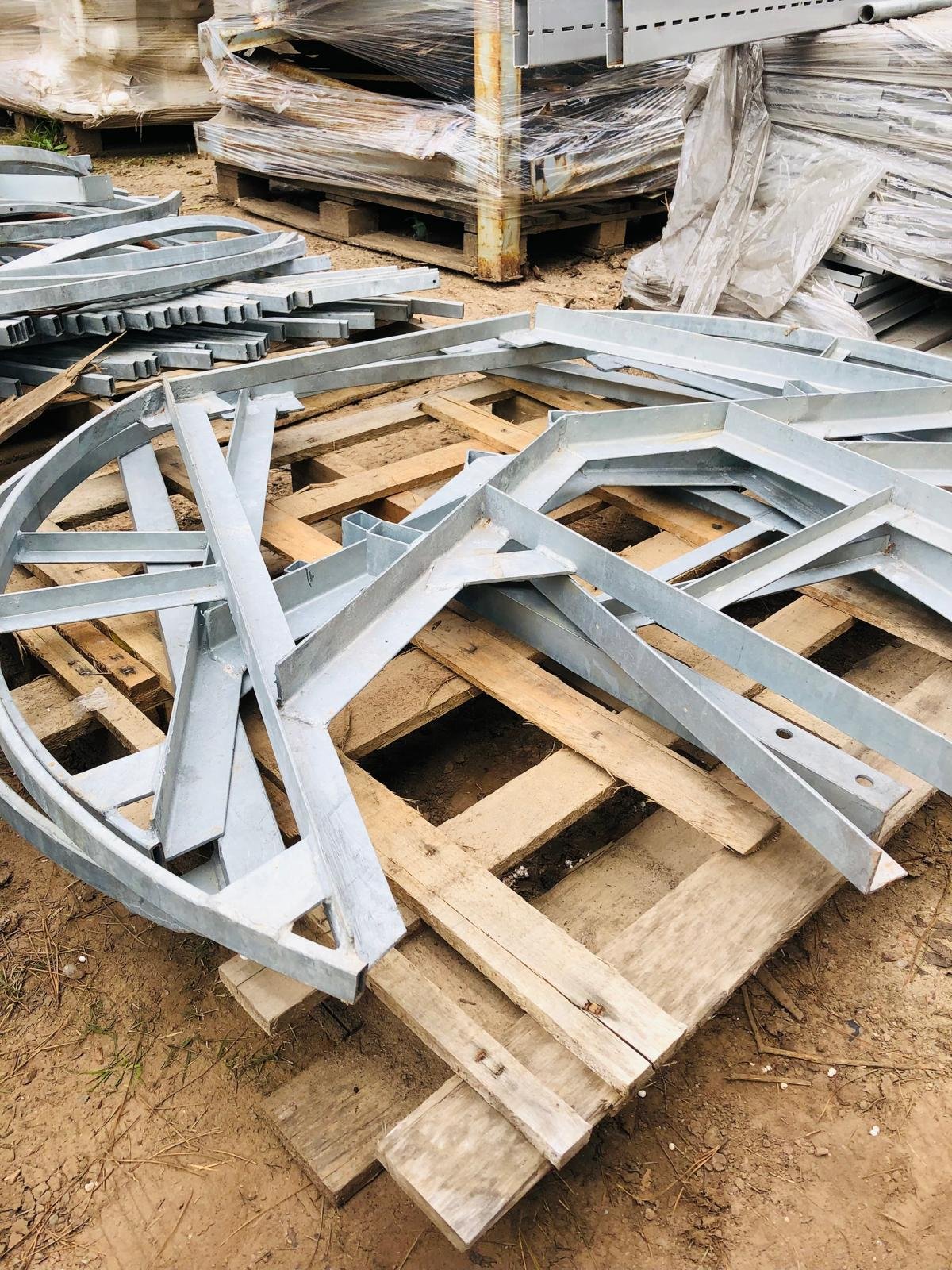 Lote de 3 Estructuras Curvas de Hierro Galvanizado