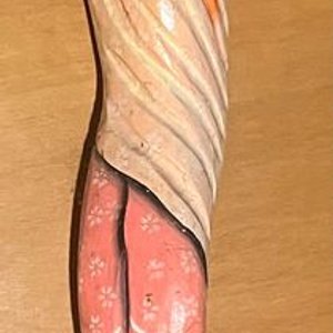 Lote siguiente: Adorno de Madera Tallada Figura Femenina Africana 63cm