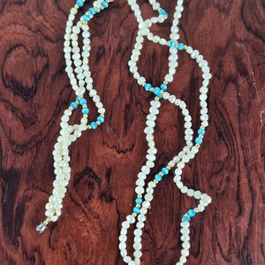 Collar de Perlas de Río con Detalles Turquesa y Dorados en Estuche S.T. Dupont - imagen 2