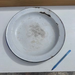 Lote anterior: Bandeja Redonda Esmaltada Blanca con Borde Azul