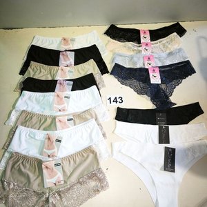 Lote siguiente: Lote de Ropa Interior Femenina: Culotes y Tangas de Encaje