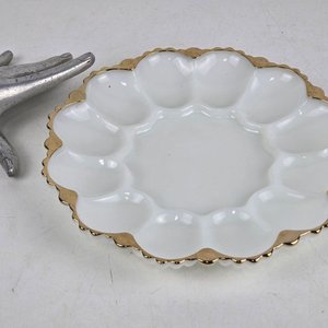Plato para Huevos en Opalina con Borde Dorado - imagen 1