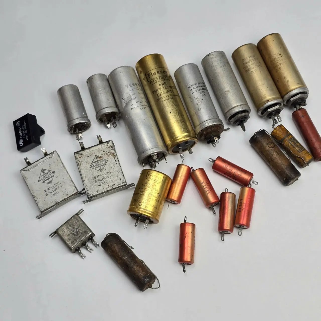 Item lote-04-condensadores-varios - Image 5