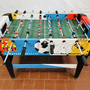 Lote siguiente: Futbolito Estructura Madera Real Madrid vs Barcelona