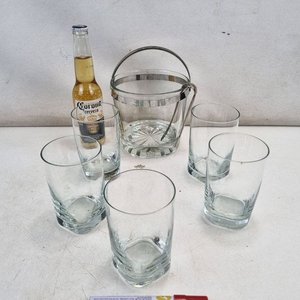 Set de 6 Vasos de Vidrio y Balde para Hielo con Asa Metálica - imagen 1