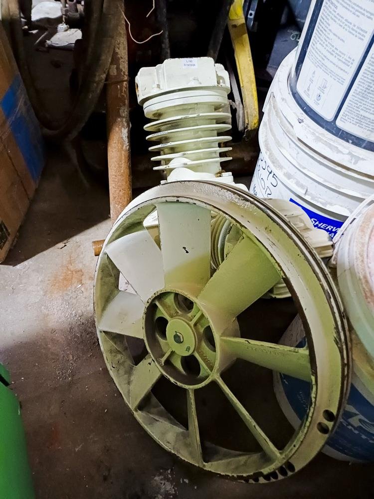 Cabezal Compresor y Vibrador de Hormigón a Nafta con Manguera