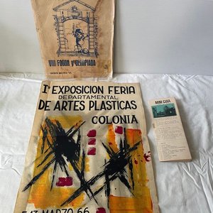 Lote de Colección: Afiche "1ª Exposición Feria Departamental de Artes Plásticas Colonia", Mini Guía de Colonia y Libro "Fogon y Olimpiada" - imagen 1
