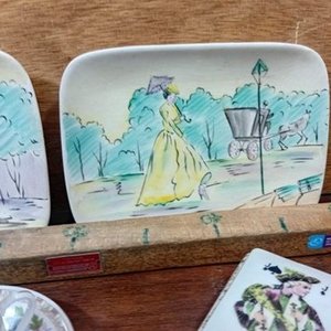 Juego de Café Incompleto con Fuentes Decorativas y Estuche de Cartas - imagen 5
