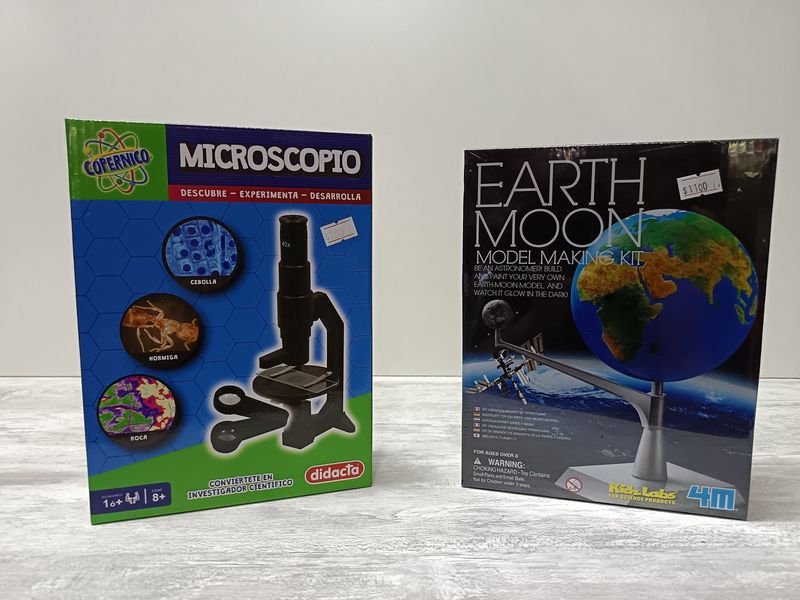Lote anterior: Microscopio y juego luna lejana para maquetas