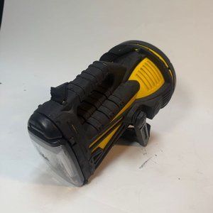 Linterna Recargable Grande Negra y Amarilla con Asa - imagen 3