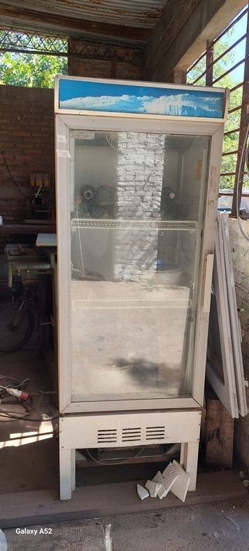 Vitrina antigua de vidrio para exhibir objetos - imagen 2