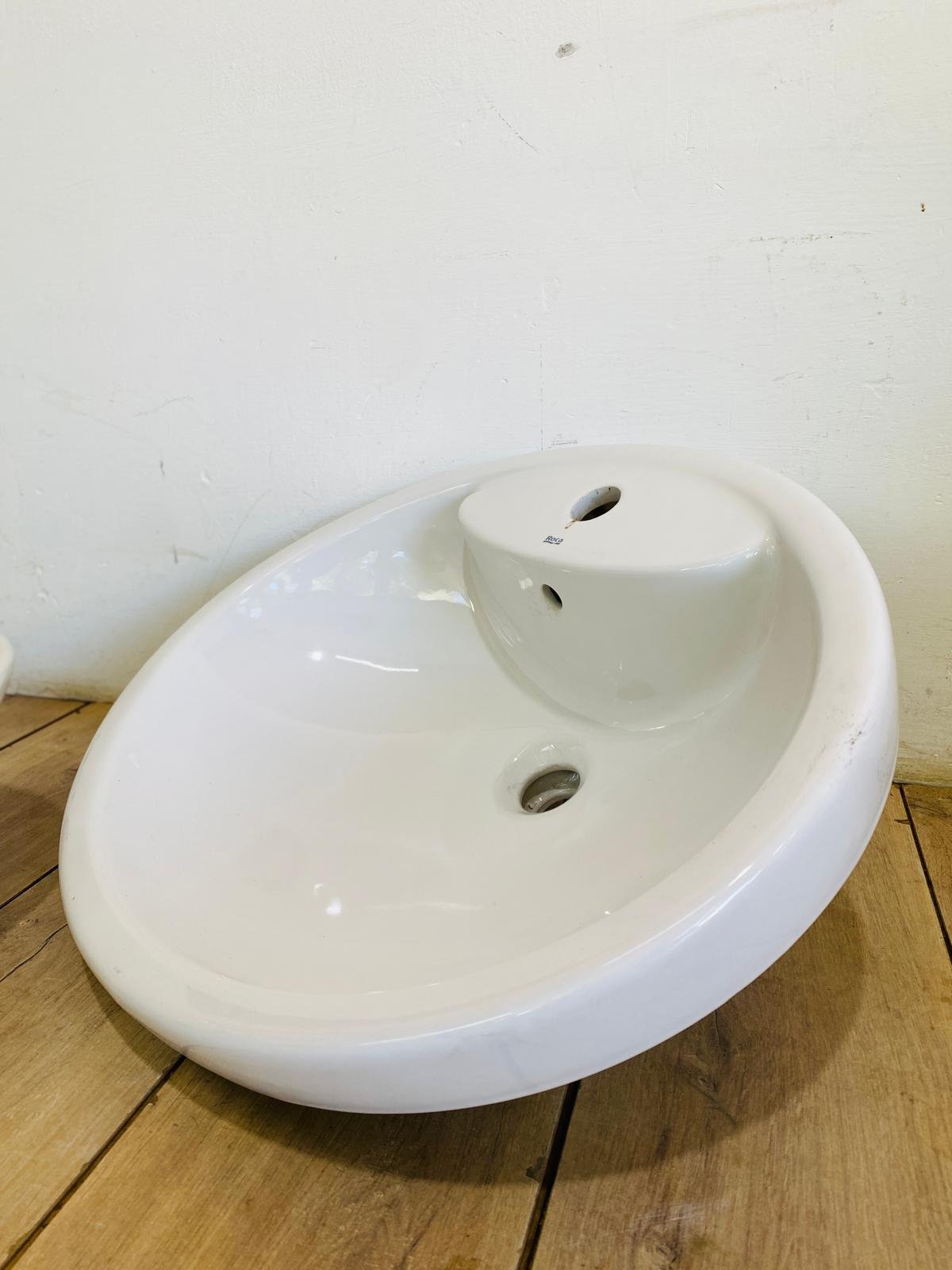 Item lote-x2-bachas-redondas-diferentes-color-blanco-2 - Image 0