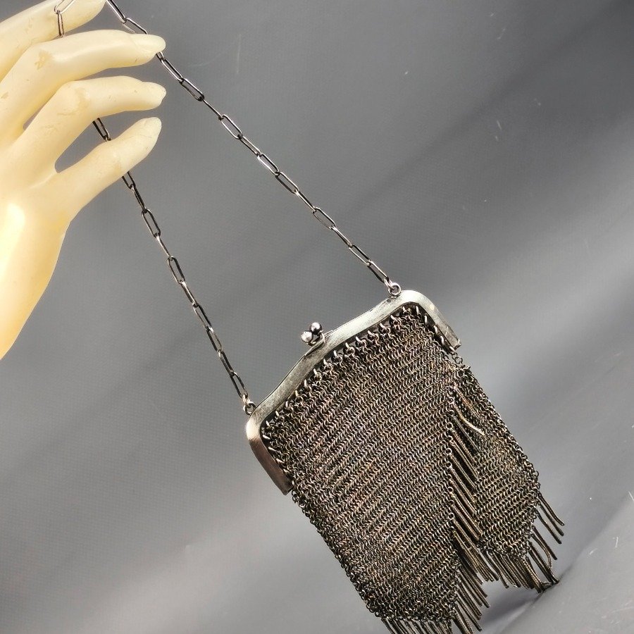 Item 16433 - Image 0