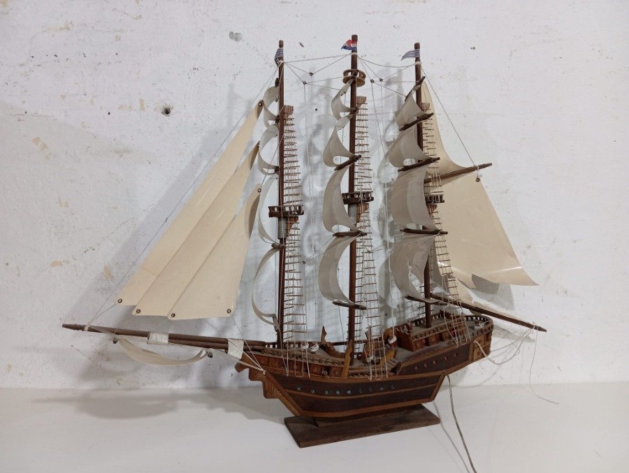 Item 45280 - Image 1