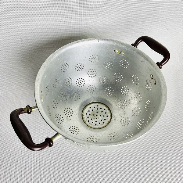 Colador grande de aluminio - Coladores y accesorios para la cocina - imagen 4