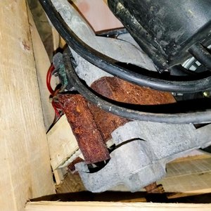 Lote de 4 Bombas y Motores Eléctricos con Nicho para Contador - imagen 6