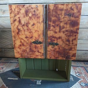 Botiquín Rústico de Madera con Puertas y Estantes - imagen 4