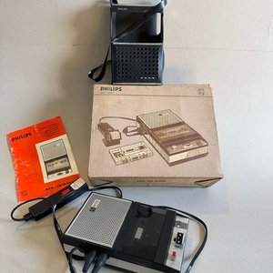 Radio spika , grabador philips y calculadora - imagen 9