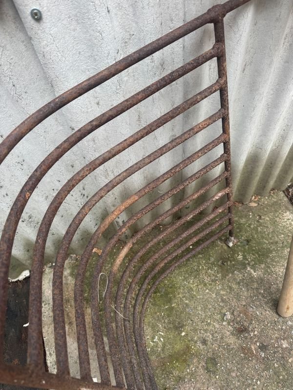 Herramientas antiguas para jardinería y construcción - imagen 4