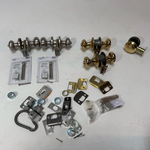 Lote de Pomelas y Cerraduras de Bronce y Acero Inoxidable - imagen 1