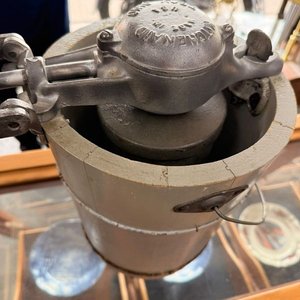 Antigua Máquina de Helados a Manivela "KitchenAid" con Tacho de Madera - imagen 7