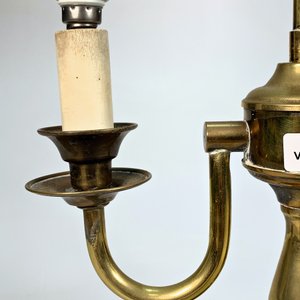 Lote siguiente: Lámpara de Bronce Estilo Inglés con Pantalla Verde Ovalada