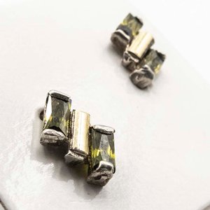 Tornillos para Oreja Plata con Oro y Piedras Verdes - imagen 2