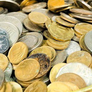 Lote de Monedas Varias en Lata - imagen 3