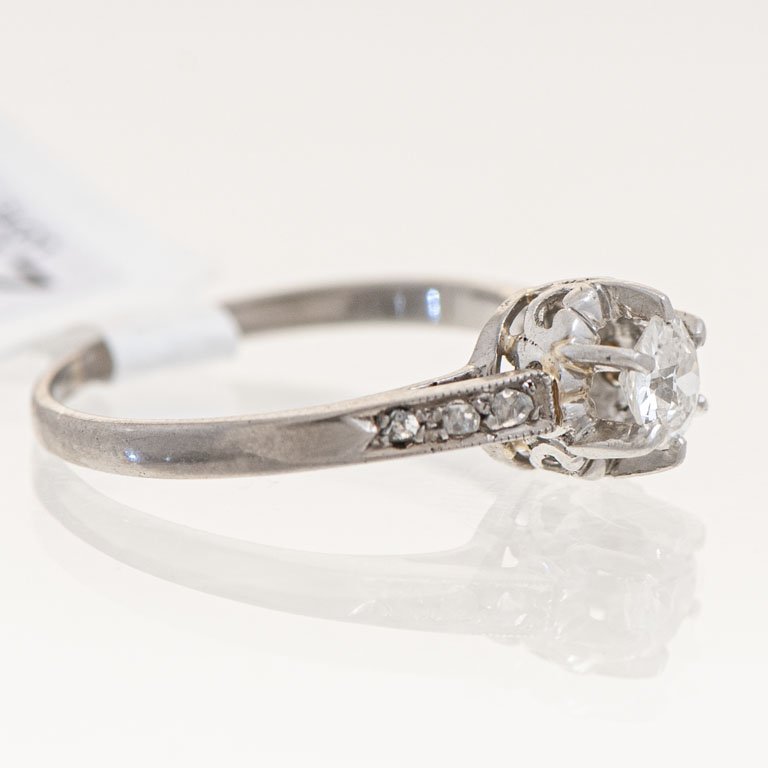 Solitario oro 18k con brillante y diamantes - imagen 2
