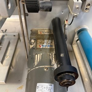 Etiquetadora Semiautomática Manual Industrial - imagen 3