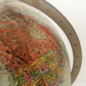 Globo Terráqueo Decorativo con Base de Metal - imagen 2