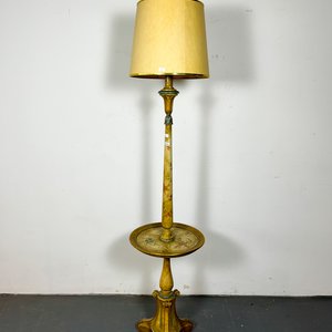 Lote siguiente: Lámpara de Pie Antigua con Pantalla y Detalle de Aves y Flores en Madera Laqueada
